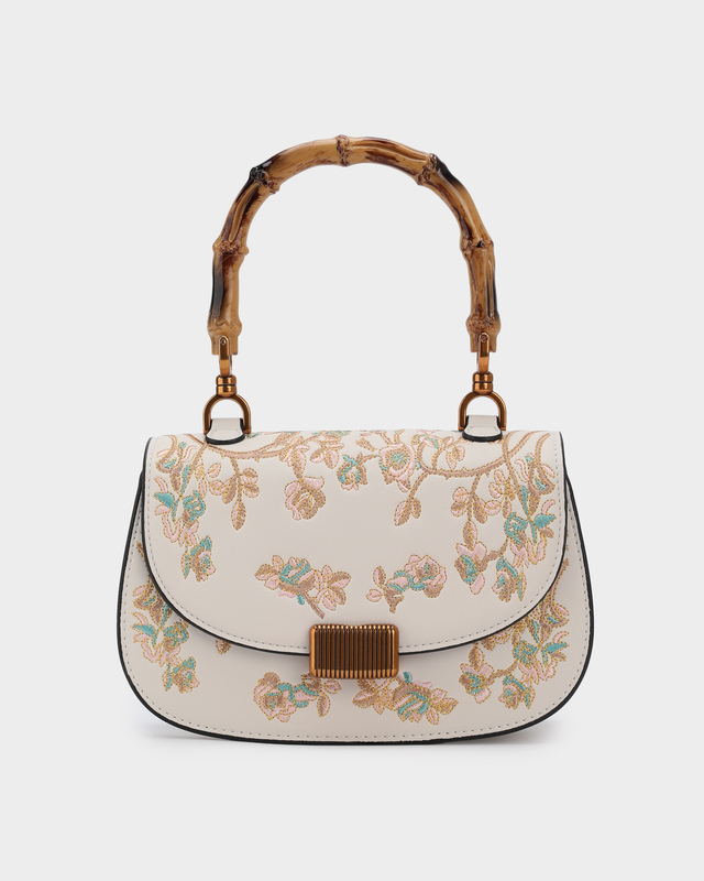 Сумка с цветочной вышивкой и оригинальной ручкой под бамбук
