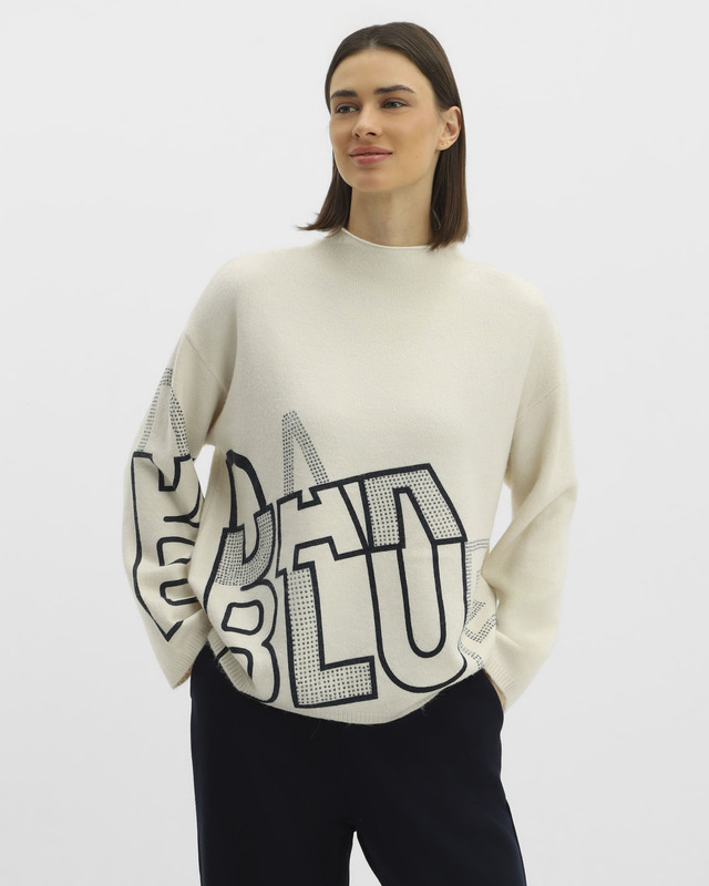 Пуловер с воротником-стойкой с декором принтом и стразами