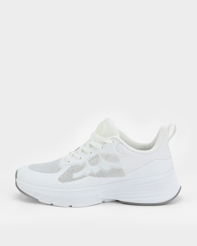 Кроссовки со съемной абсорбирующей стелькой