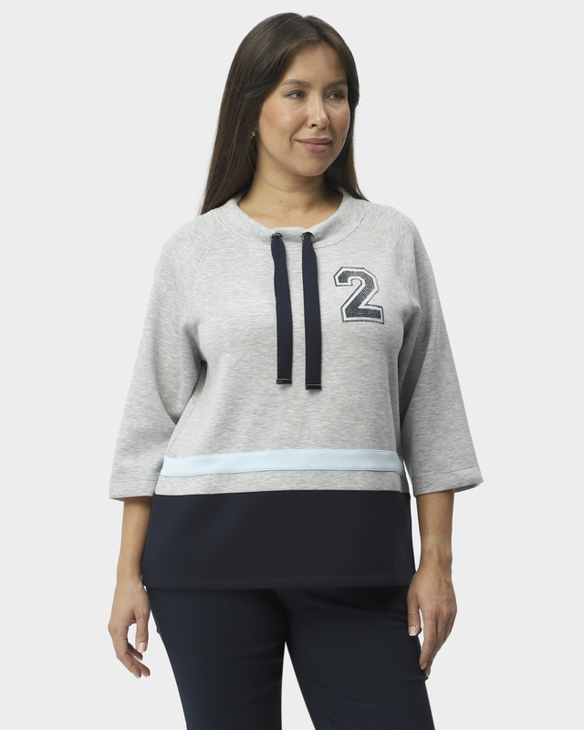 Толстовка из скубы с принтом и стразами