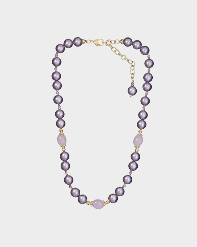 Колье с жемчугом Майорка и лавандовым кварцем