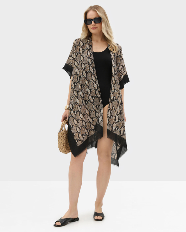 Туника свободного кроя с анималистическим принтом и бахромой по низу 4990₽