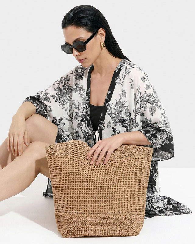 Туника-пончо с цветочным узором и кисточками 4990₽