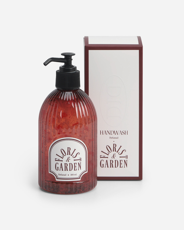 Парфюмированное мыло для рук laquoFLORISTGARDEN raquo 300 мл 2999₽