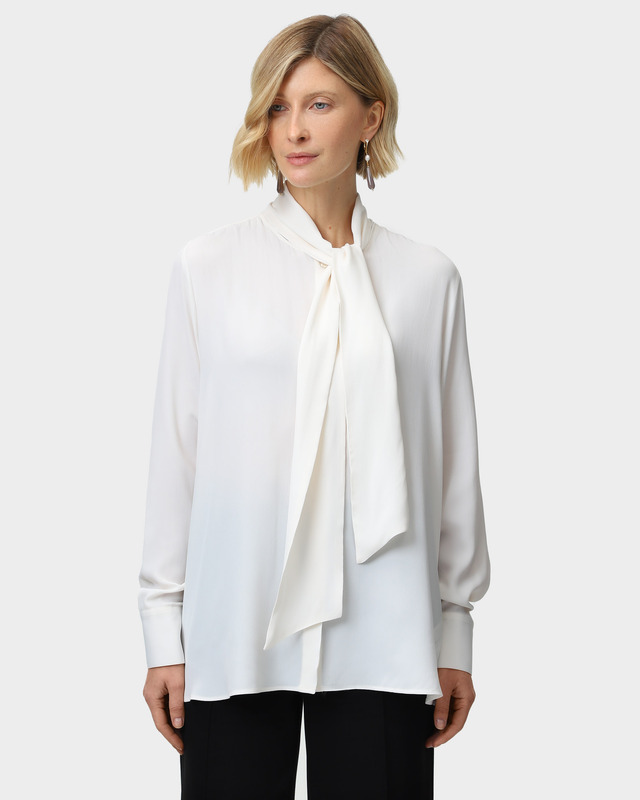 Блузка из шелковистого крепа с воротником-лентой
