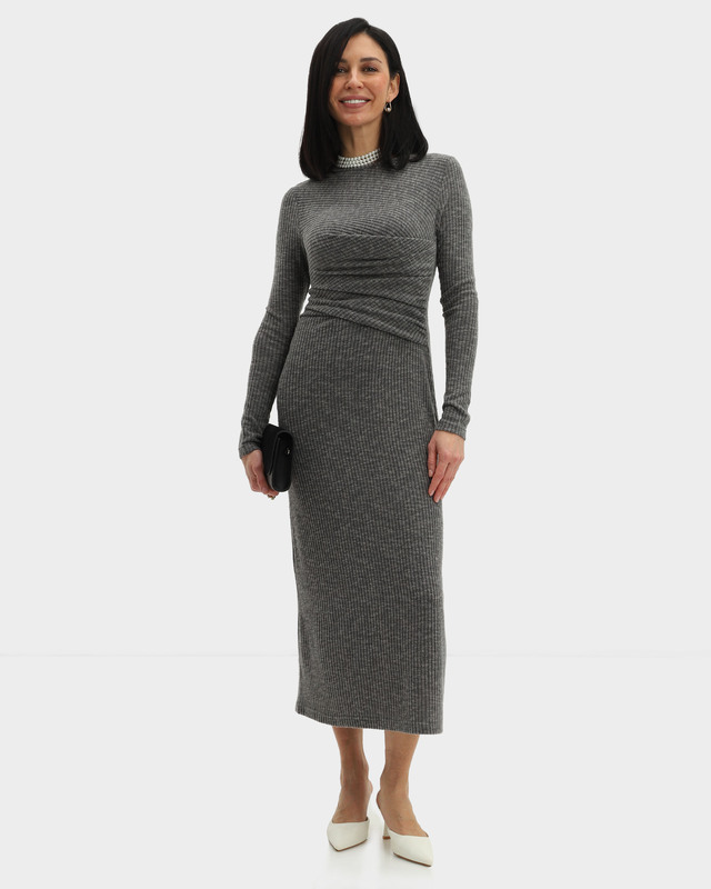 Трикотажное платье миди с длинным рукавом и сборками на талии