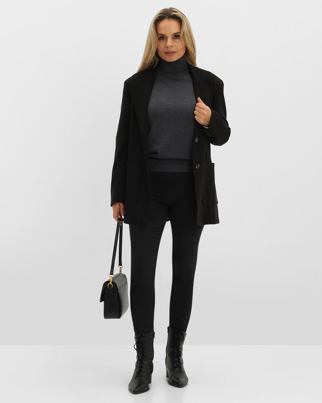 Брюки с эластичным поясом и боковыми карманами