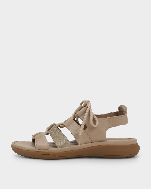 Кожаные сандалии на шнуровке