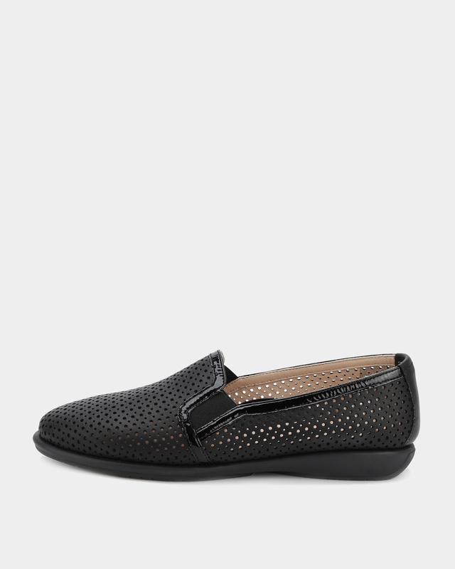 Слипоны увеличенной полноты со сквозной перфорацией