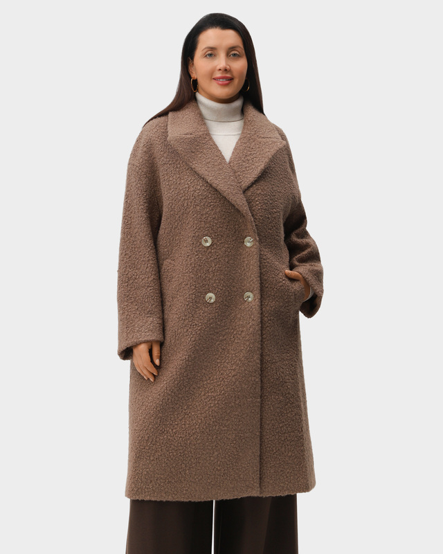 Двубортное пальто с боковыми прорезными карманами