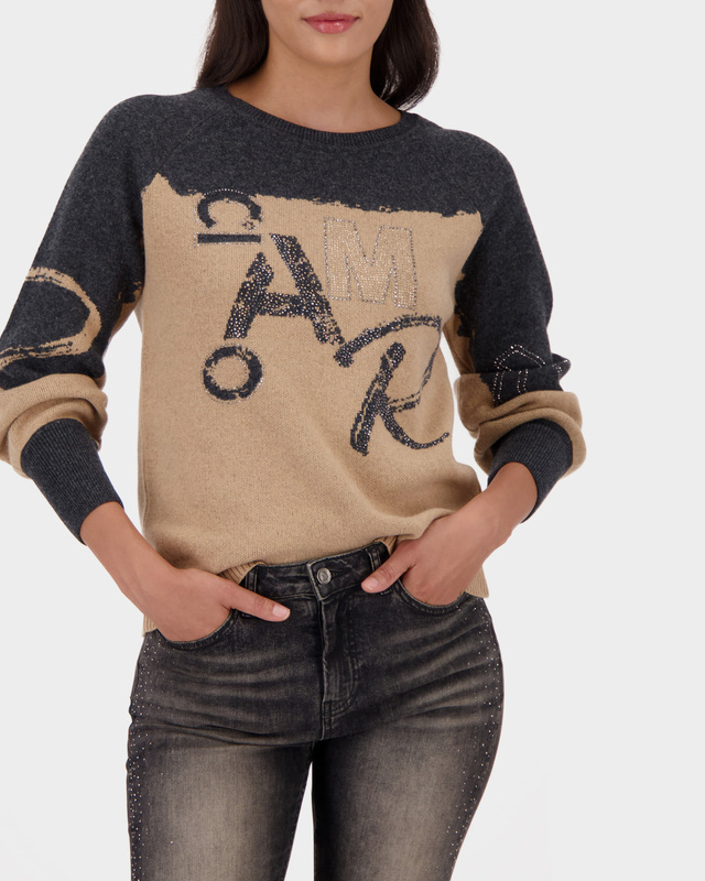 Пуловер жаккардовой вязки с вискозой в составе