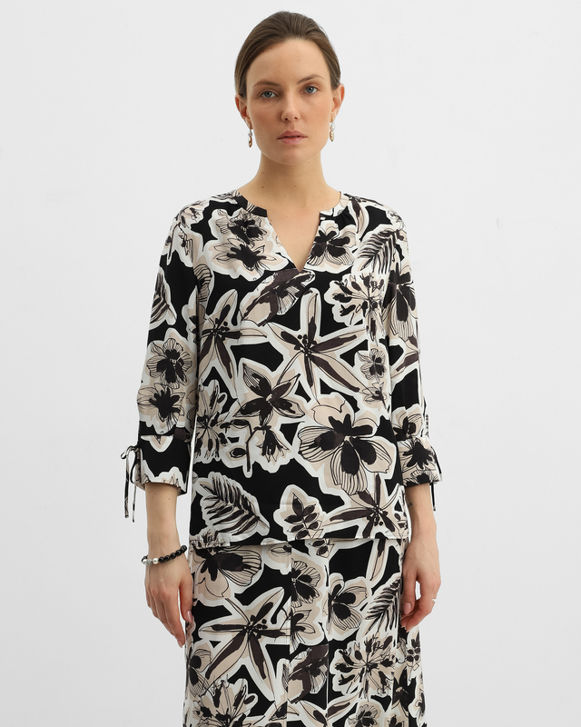 Блуза из вискозы с цветочным принтом