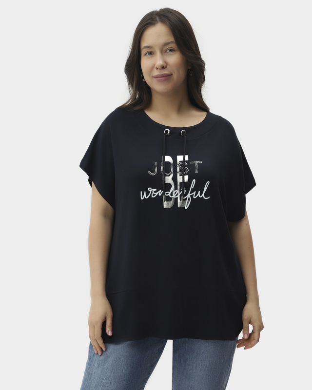 Легкий джемпер свободного кроя