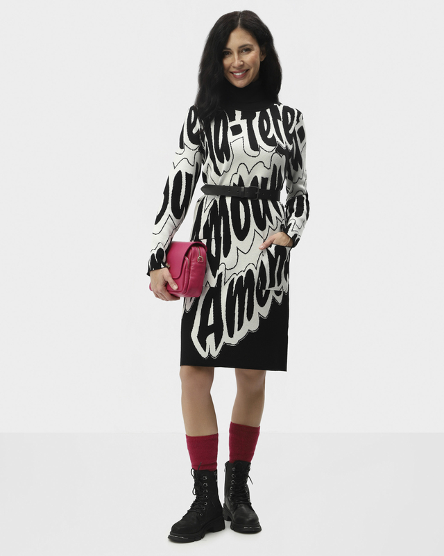 Платье трикотажное с жаккардовым узором