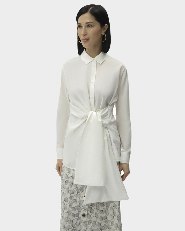 Блузка с широким вшитым поясом