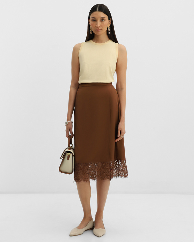 Юбка-миди из вискозного сатина с отделкой из нежного кружева 2490₽