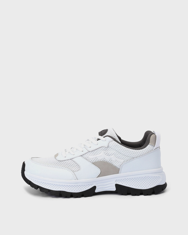 Кожаные кроссовки с сетчатой подкладкой и абсорбирующей стелькой 5390₽