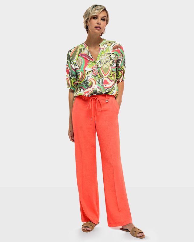 Брюки из жатой ткани со стрелками