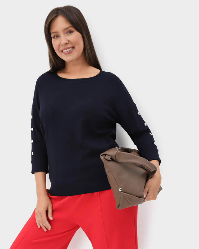 Пуловер с вискозой в составе и декором на рукавах