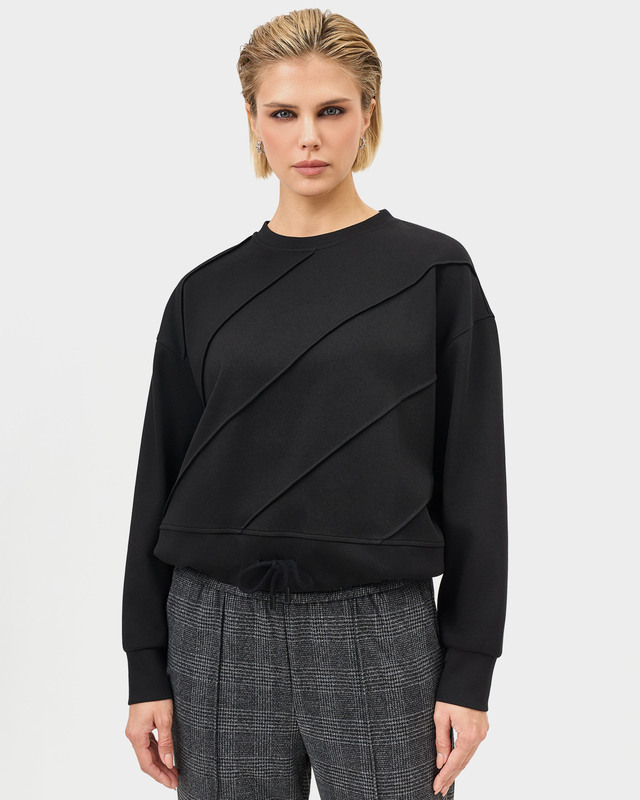 Джемпер с рельефными швами