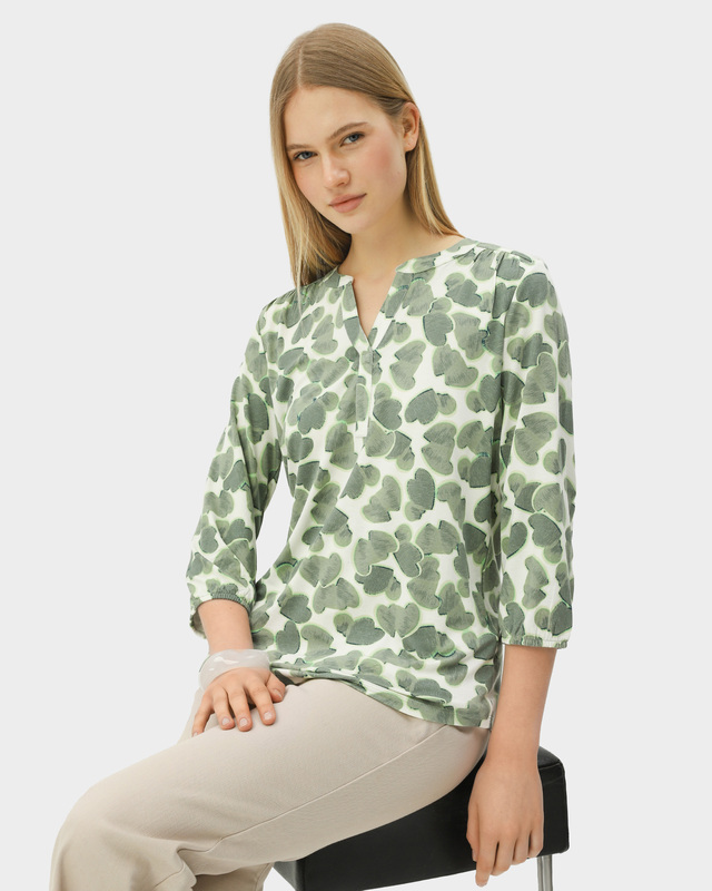 Блузка из эластичной вискозы