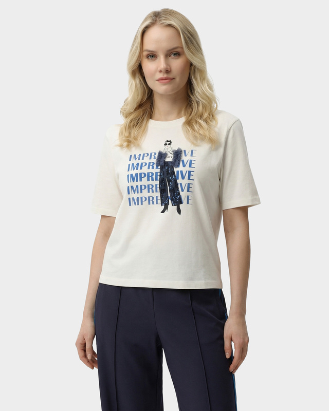 Футболка с крупным принтом, круглыми пайетками и 3D-аппликацией