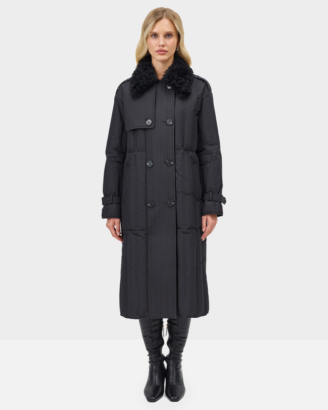 Пуховое стеганое пальто со съемным воротником из овчины