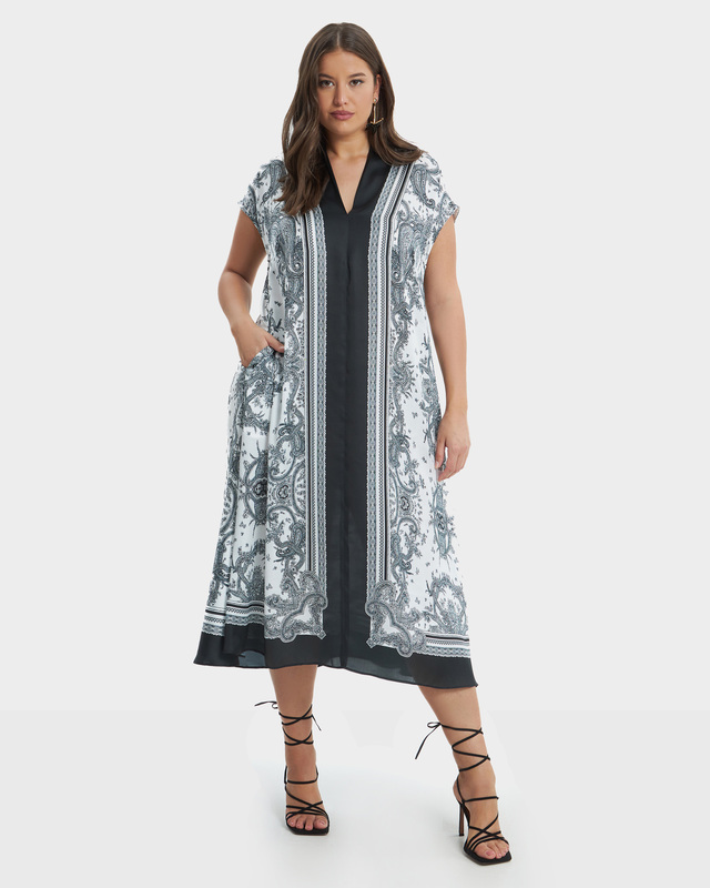 Платье А-силуэта с узором пейсли 16790₽