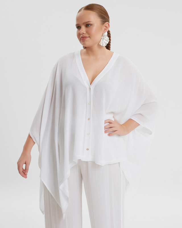 Блузка из струящейся вискозы с высокими боковыми разрезами
