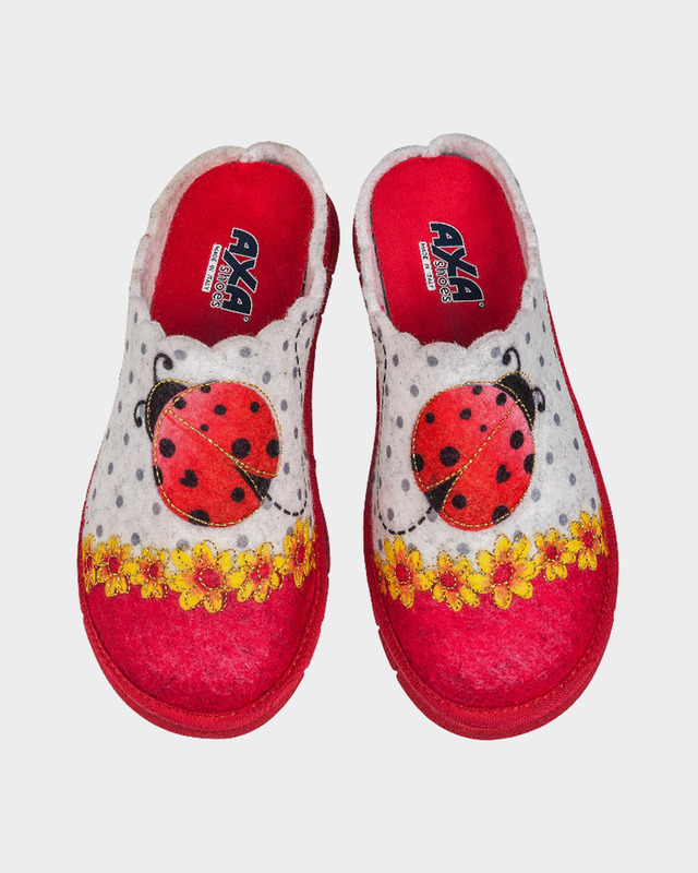 <html> <head></head> <body>  <ul>   <li>Теплый войлок</li>   <li>Милый дизайн</li>   <li>Съемная стелька с антибактериальным эффектом</li>   <li>Нескользящая подошва с эффектом «Антишок»</li>   <li>Сделано в Италии</li>  </ul>  <p>Домашние тапочки итальянского бренда AXA из теплого войлока украшены аппликацией с изображением очаровательной божьей коровки. Съемная стелька выполнена с утолщением в пяточной части, благодаря чему снимается нагрузка на позвоночник.&nbsp;Гибкая нескользящая подошва с эффектом «Антишок» гарантирует максимальный комфорт и безопасность и также уменьшает нагрузку на позвоночник и суставы.&nbsp;Подложка подошвы из вспененного латекса принимает при ходьбе форму стопы. Такая анатомическая обувь прекрасно подходит тем, кто в течение дня проводит много времени на ногах: она помогает расслабиться после долгого дня.&nbsp;Стелька съемная, это очень удобно: ее можно поменять на индивидуальную или ортопедическую.</p>  <p>Если у вас остались вопросы, вы можете написать нам в Telegram:&nbsp;<a dir="auto" href="tel:8-967-111-7811">8-967-111-7811</a>.</p> </body></html>