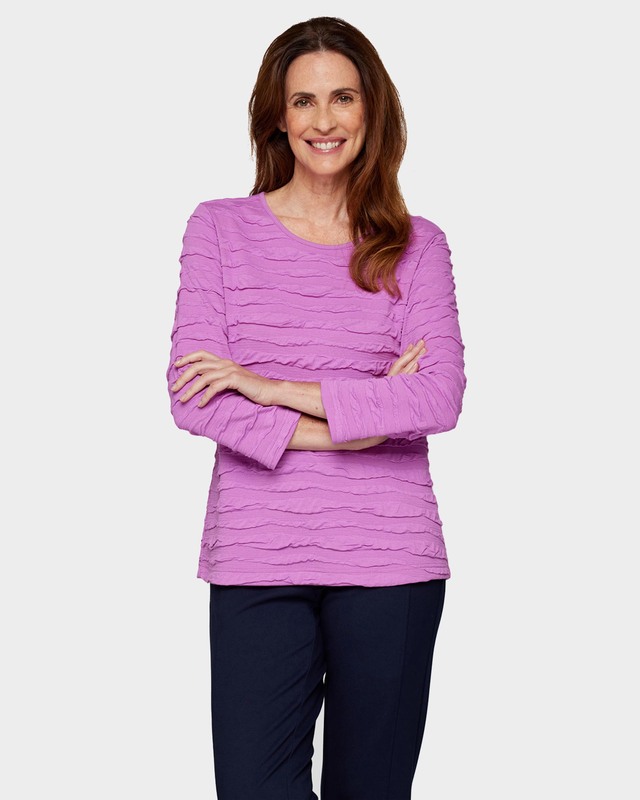 Блузка из двуслойной ткани с волнообразными сборками