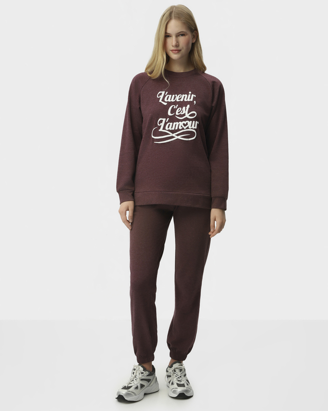 Джоггеры с эластичным поясом на кулиске