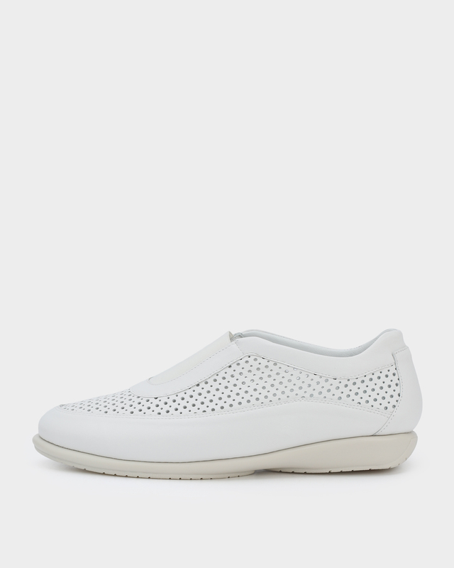 Слипоны увеличенной полноты со сквозной перфорацией