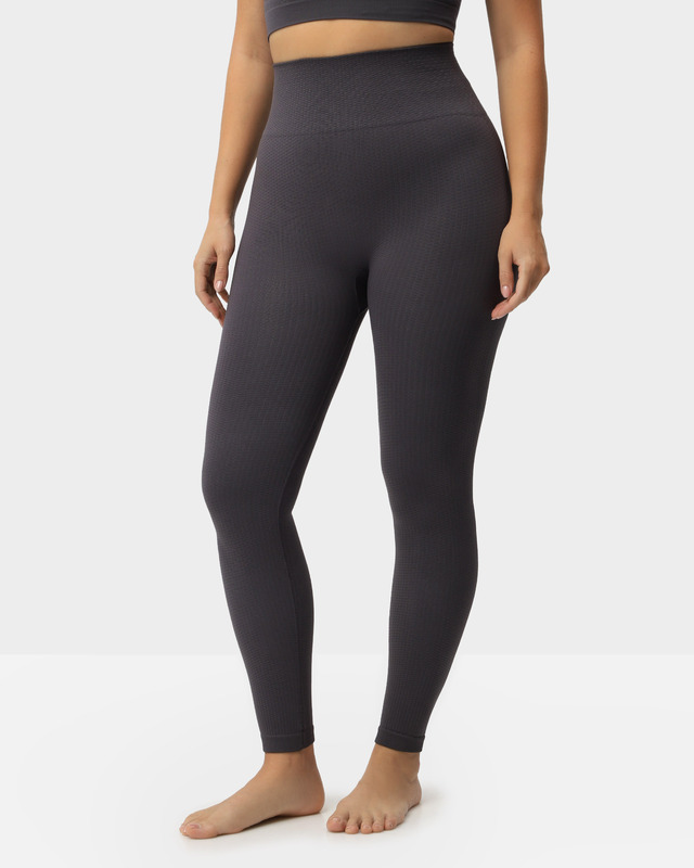 Корректирующие массажные легинсы из высокоэластичного материала с 3D-структурой