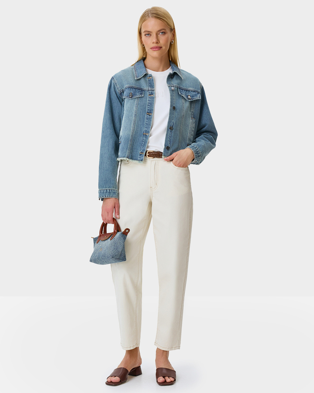 Джинсовый жакет укороченного прямого кроя