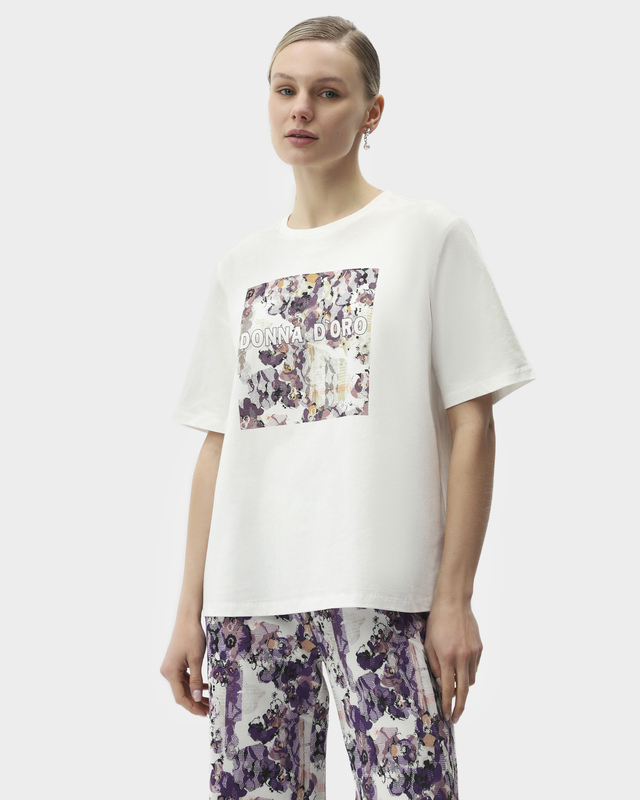 Футболка из хлопка с эффектным принтом