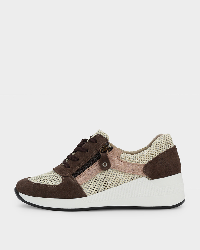 Кроссовки с технологией Air Function