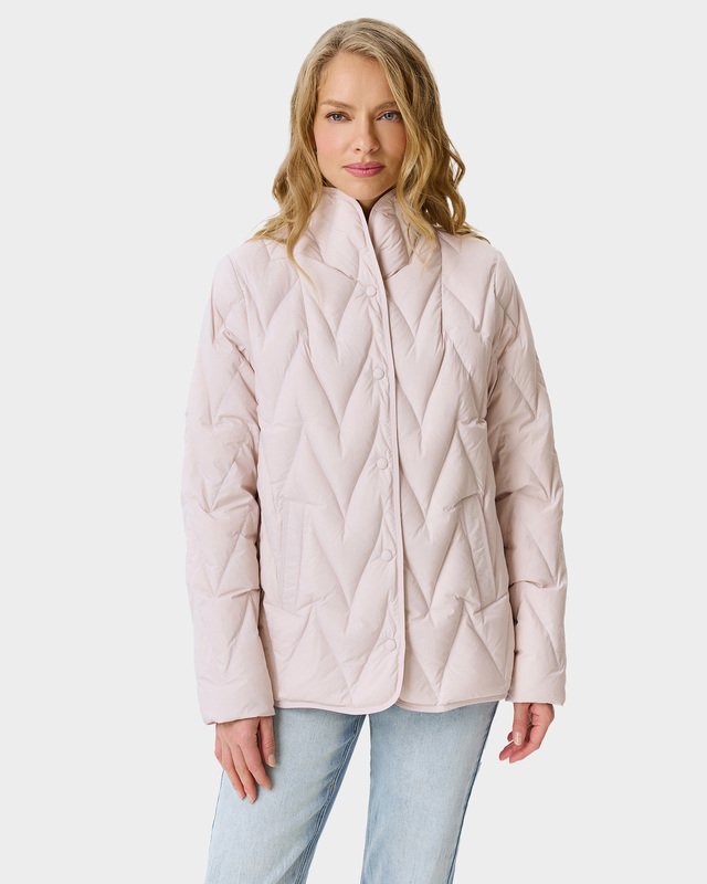 Легкая куртка с зигзагообразной стежкой и наполнителем из пуха