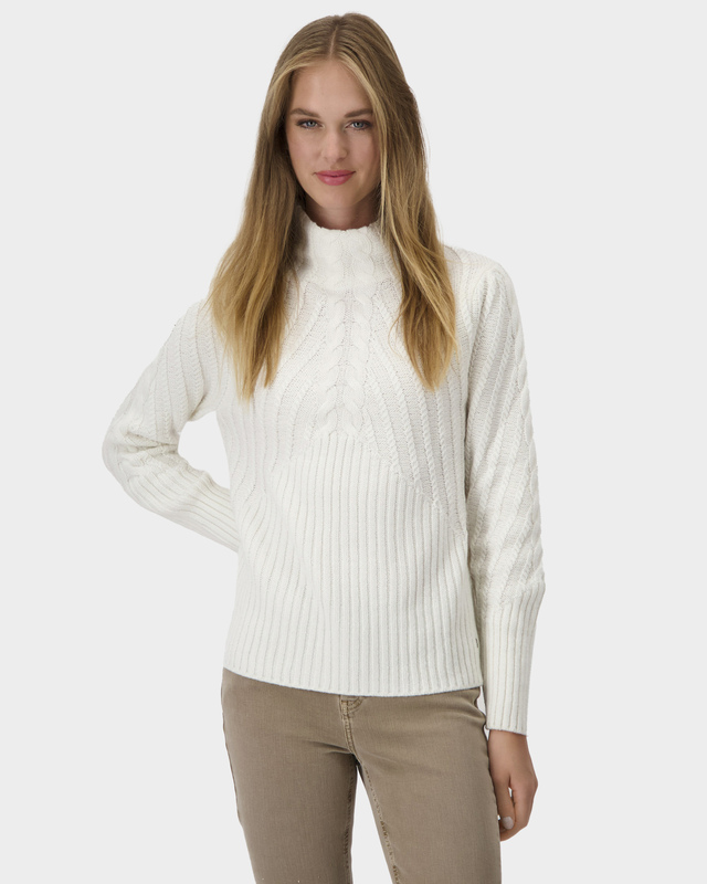 Пуловер с шерстью в составе