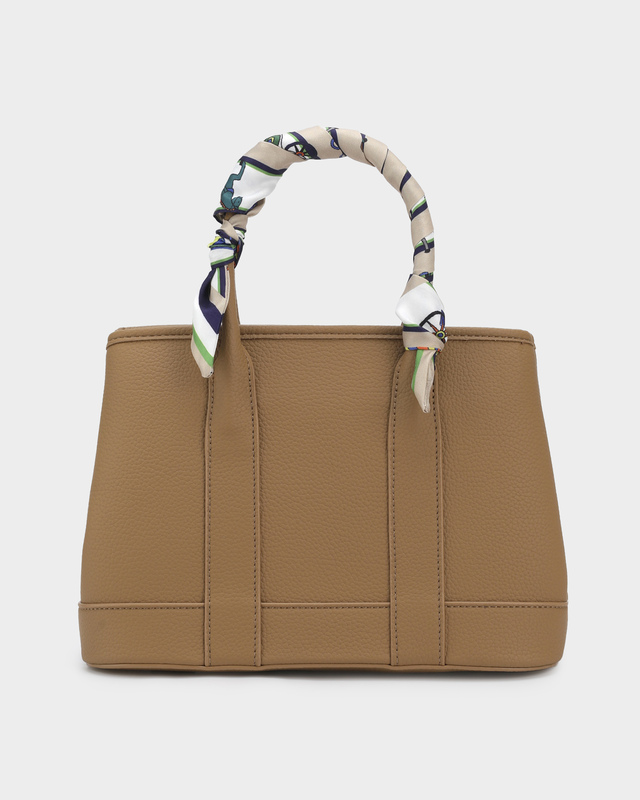 Сумка с декоративным платочком и застежкой на молнию