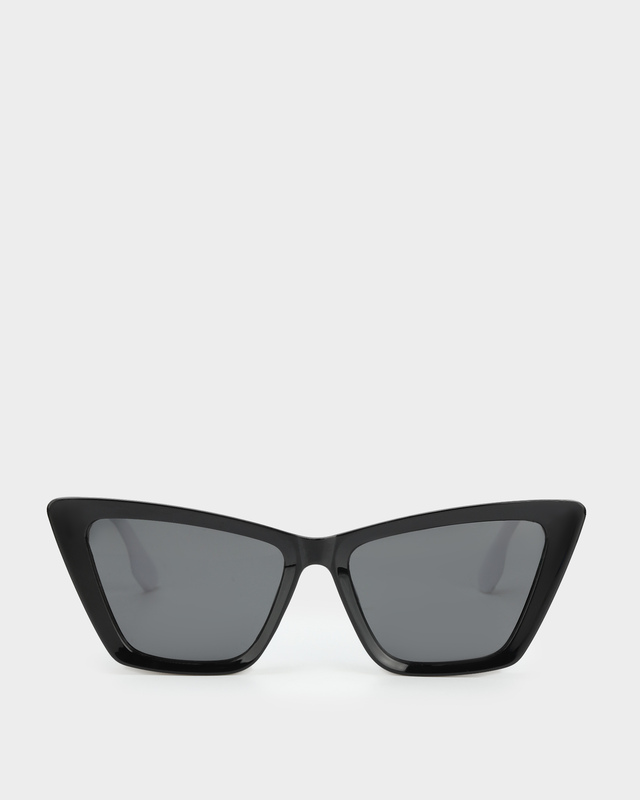 Солнцезащитные очки с поляризационными линзами