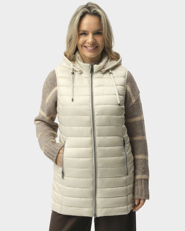 Удлиненный стеганый жилет со съемным капюшоном