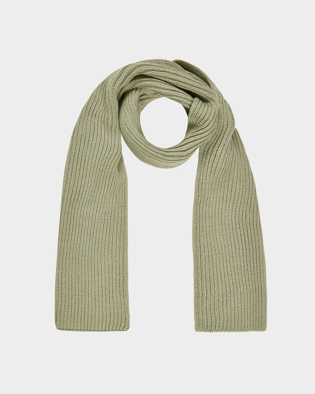 Шарф фактурной вязки в рубчик с добавлением шерсти