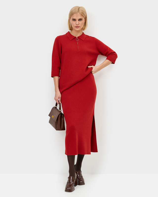 Трикотажная миди-юбка с боковым разрезом