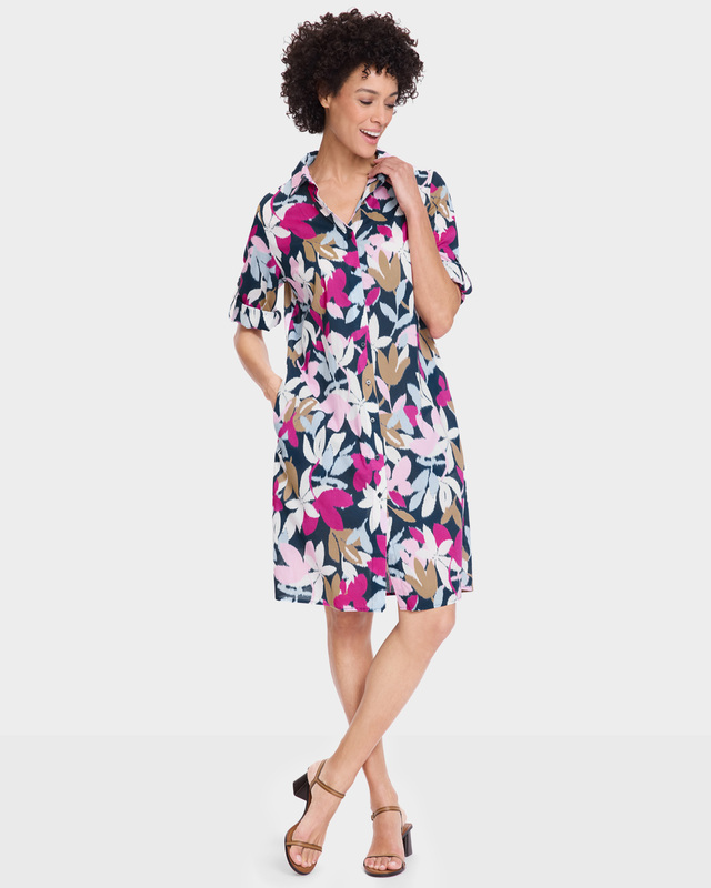 Платье-рубашка из натурального хлопка с графичным растительным принтом 16990₽