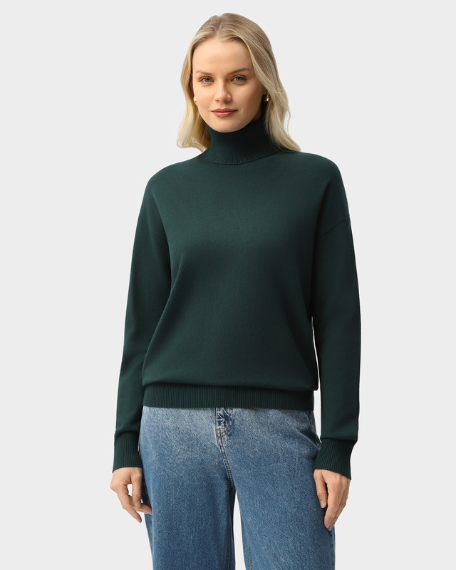 Водолазка из мягкого трикотажа на основе вискозы