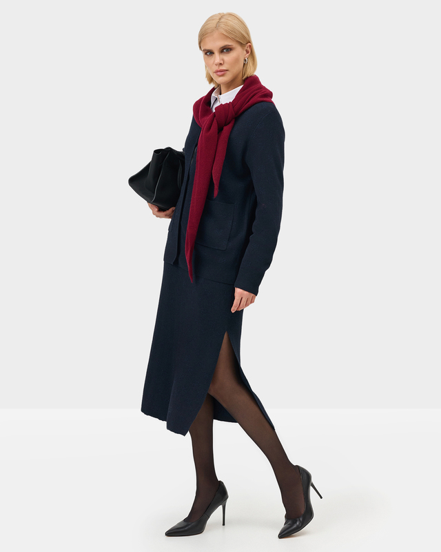 Жаккардовая вязаная юбка с разрезом