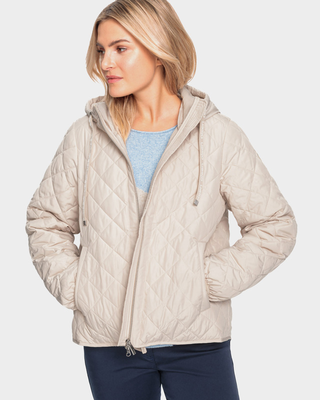Стеганая куртка с ромбовидным узором и комфортным капюшоном на кулиске ...