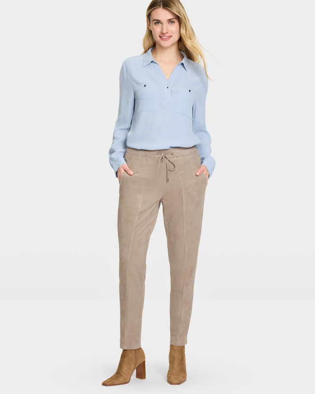 Укороченные брюки в классическом стиле