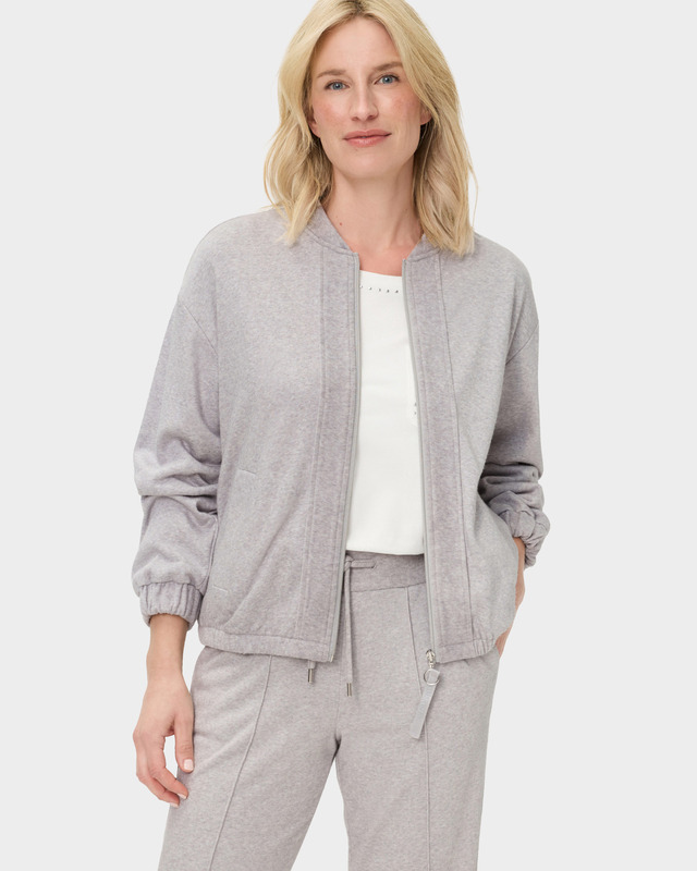 Меланжевый жакет с эластичным поясом и манжетами